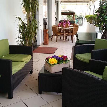 Hotel Santini リミニ エクステリア 写真