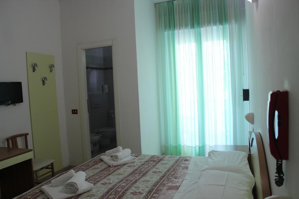 Hotel Santini リミニ 部屋 写真